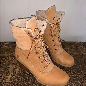 Timberland Women's Tan Lace-Up Boots